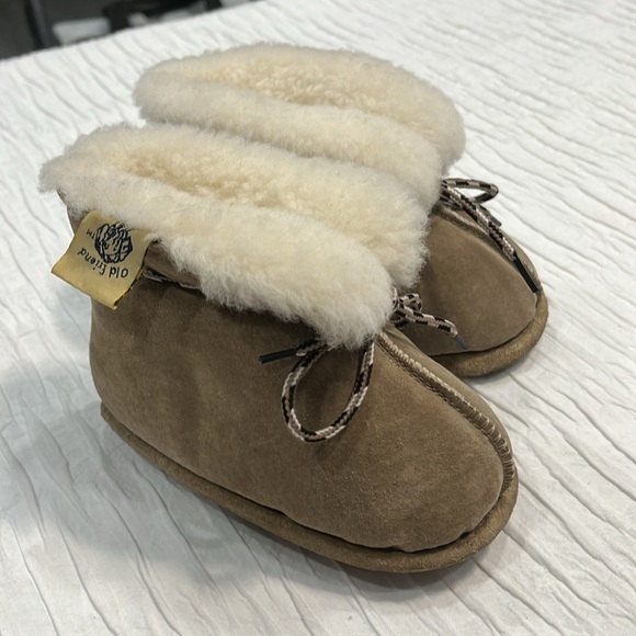 Old Friend Sheepskin & Suede Baby Softsole Infant and Toddler XL boots - Picture 2 of 10